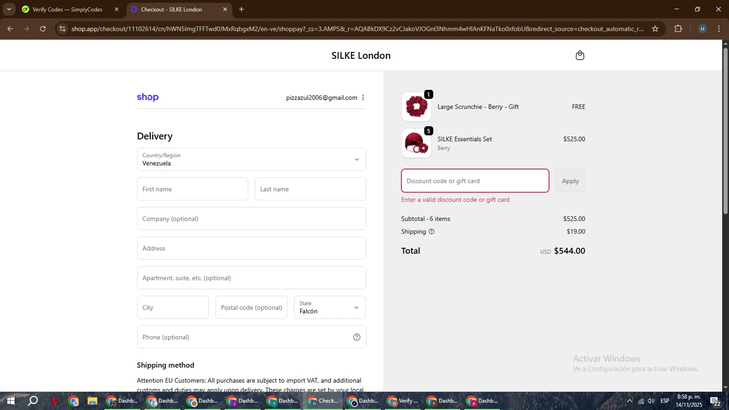 Silke London promo code screenshot showing code BUNDLE10UK applied at Silke London checkout page. Uploaded by SimplyCodes community member YAMAHA on Nov 15, 2025
