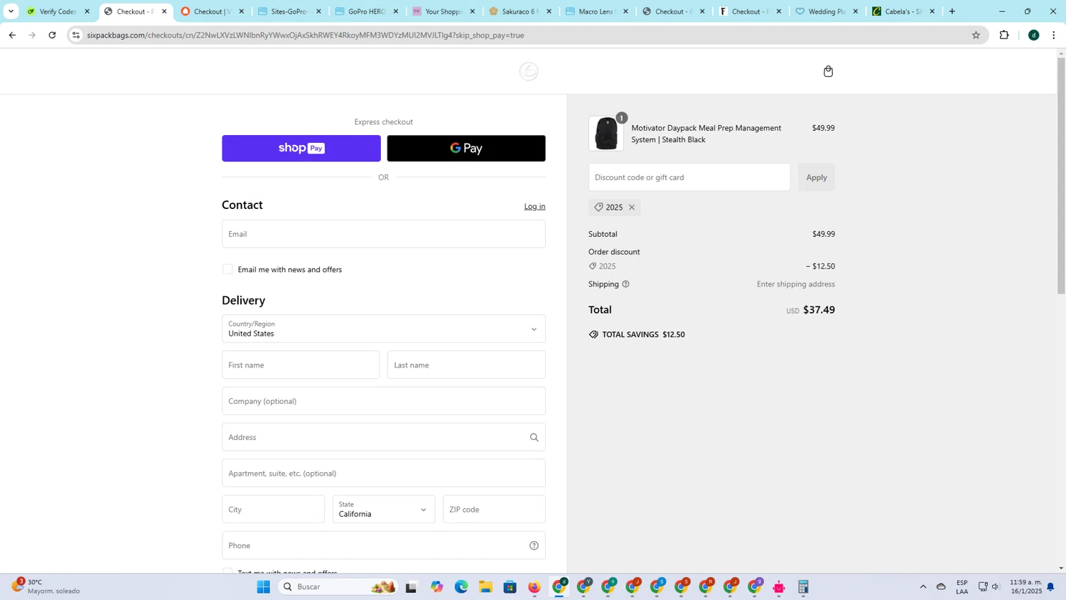 6 Pack Fitness promo code screenshot showing code 2025 applied at 6 Pack Fitness checkout page. Uploaded by SimplyCodes community member darlisiglesias on Jan 16, 2025