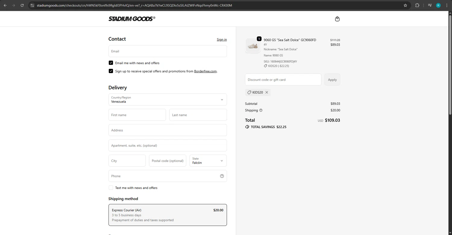 Stadium Goods checkout page showing Stadium Goods promo code box | Screenshot taken by SimplyCodes community member on Nov 26, 2025