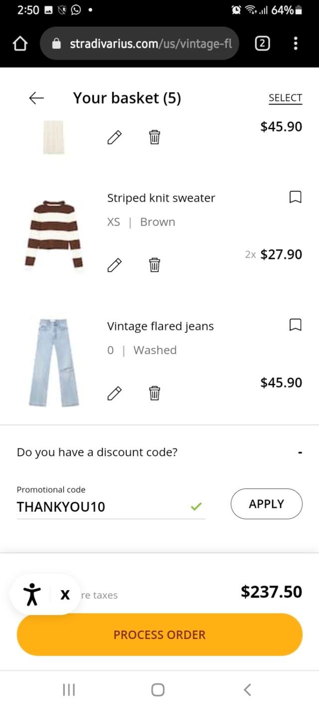 Stradivarius checkout page showing Stradivarius discount code box | Screenshot taken by SimplyCodes community member on Jan 26, 2022