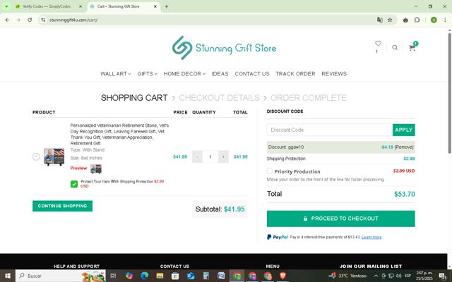 Stunning Gift Store checkout page showing Stunning Gift Store discount code box | Screenshot taken by SimplyCodes community member on May 25, 2025