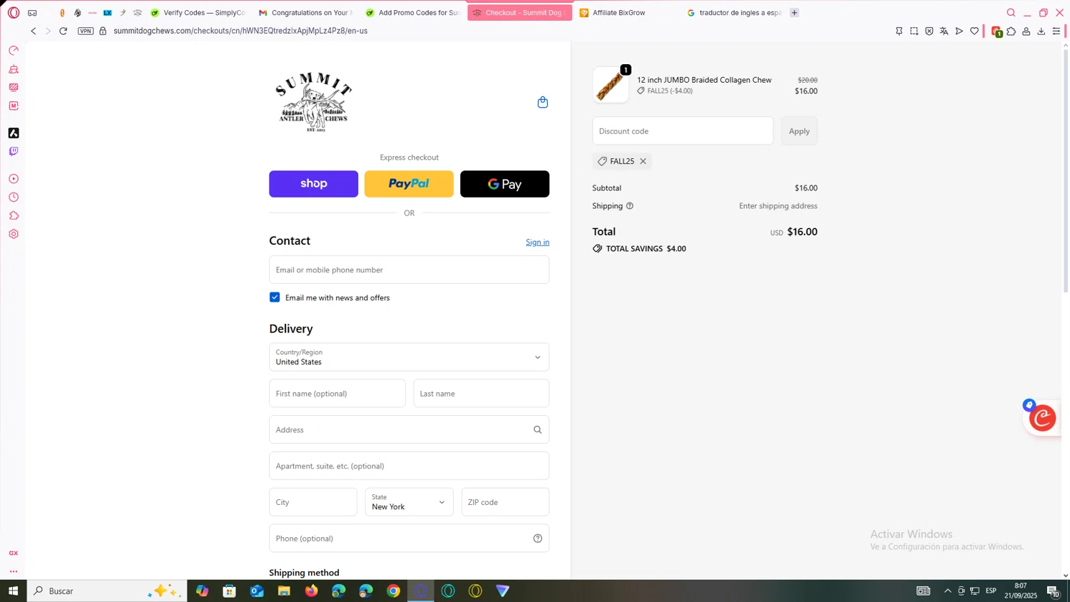 Summit Dog Chews promo code screenshot showing code FALL25 applied at Summit Dog Chews checkout page. Uploaded by SimplyCodes community member yanetrod on Sep 21, 2025