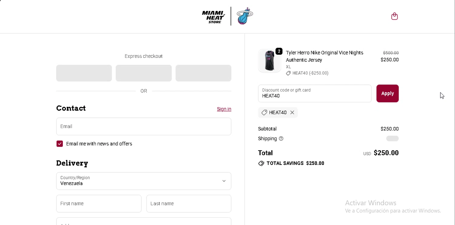 The Miami Heat Store promo code screenshot showing code HEAT40 applied at The Miami Heat Store checkout page. Uploaded by SimplyCodes community member RebateSpotter2821 on Dec 19, 2025