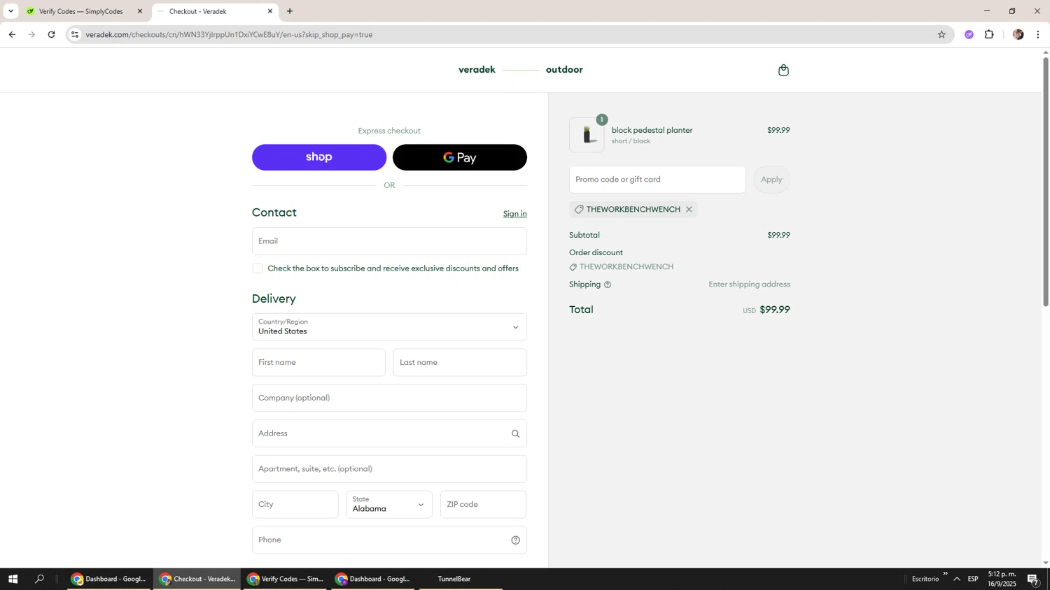 Veradek Outdoor promo code screenshot showing code THEWORKBENCHWENCH applied at Veradek Outdoor checkout page. Uploaded by SimplyCodes community member Levi_Ackerman on Sep 16, 2025
