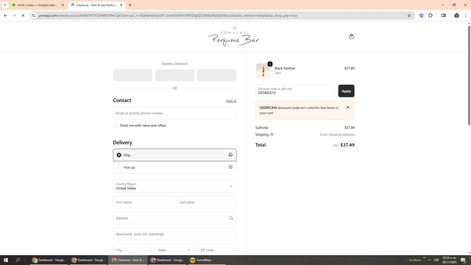 Yom Layl Perfume Bar promo code screenshot showing code DEDRICK10 applied at Yom Layl Perfume Bar checkout page. Uploaded by SimplyCodes community member Phoenix585 on Nov 30, 2025