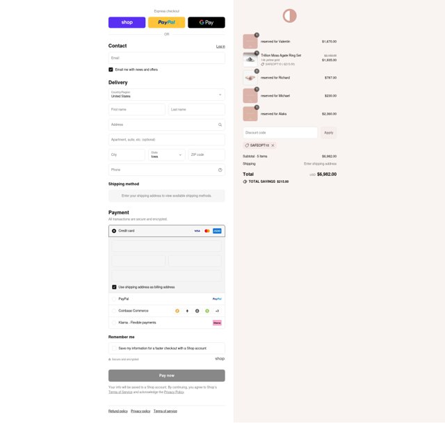Capucinne checkout page showing Capucinne discount code box | Screenshot taken by SimplyCodes community member on Aug 31, 2025