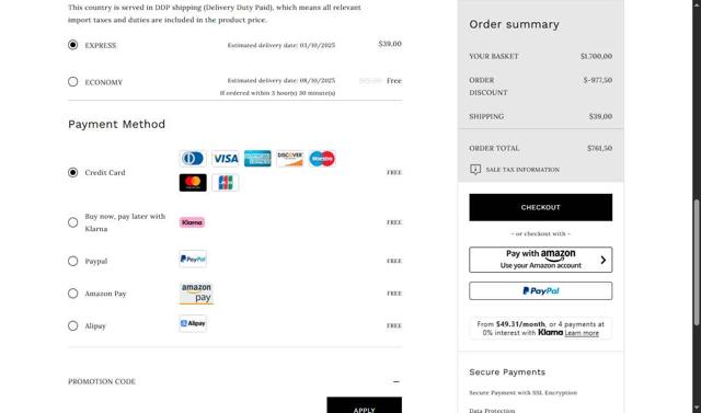 Casadei checkout page showing Casadei promo code box | Screenshot taken by SimplyCodes community member on Sep 30, 2025
