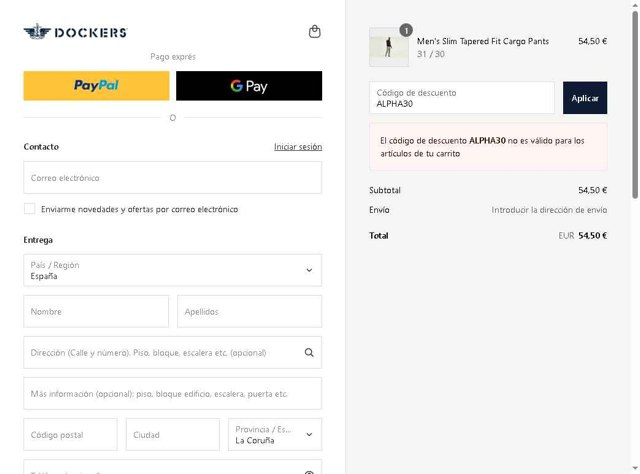 Dockers checkout page showing Dockers discount code box | Screenshot taken by SimplyCodes community member on Aug 28, 2025
