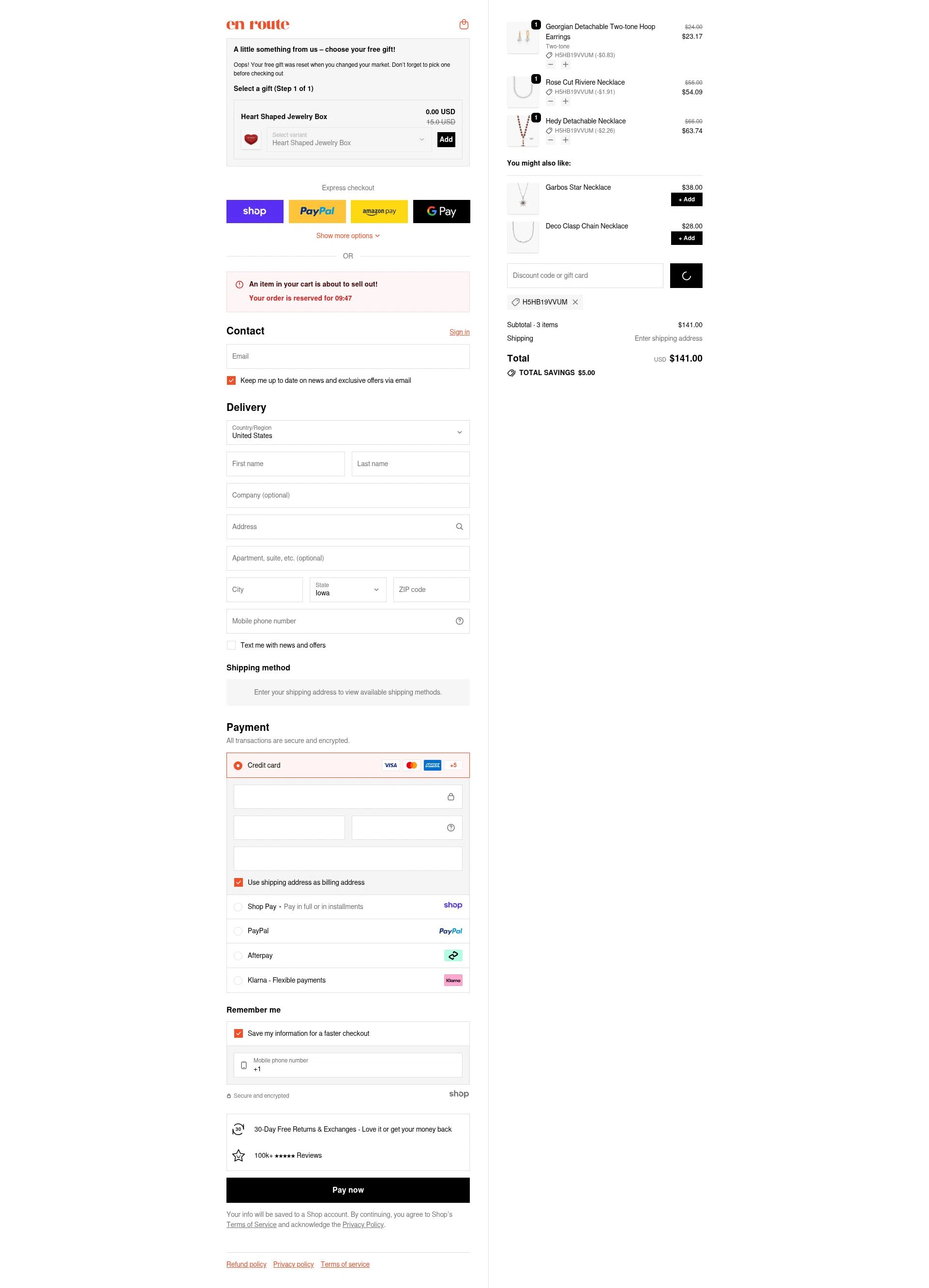 En Route Jewelry checkout page showing En Route Jewelry discount code box | Screenshot taken by SimplyCodes community member on Dec 22, 2025