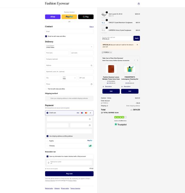 Fashion Eyewear checkout page showing Fashion Eyewear discount code box | Screenshot taken by SimplyCodes community member on Sep 30, 2025
