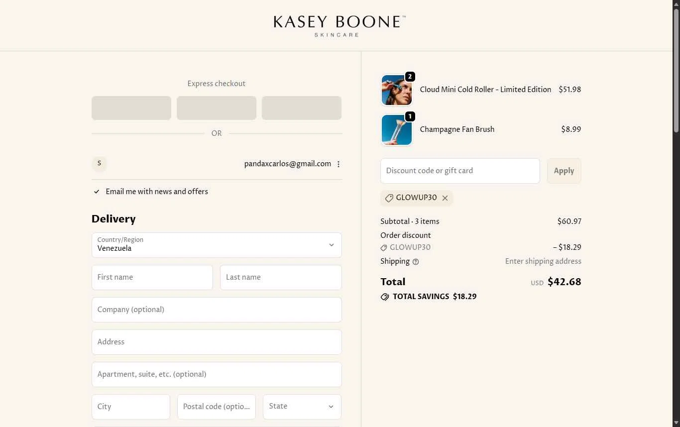 Glow Skincare checkout page showing Glow Skincare discount code box | Screenshot taken by SimplyCodes community member on Jan 18, 2026
