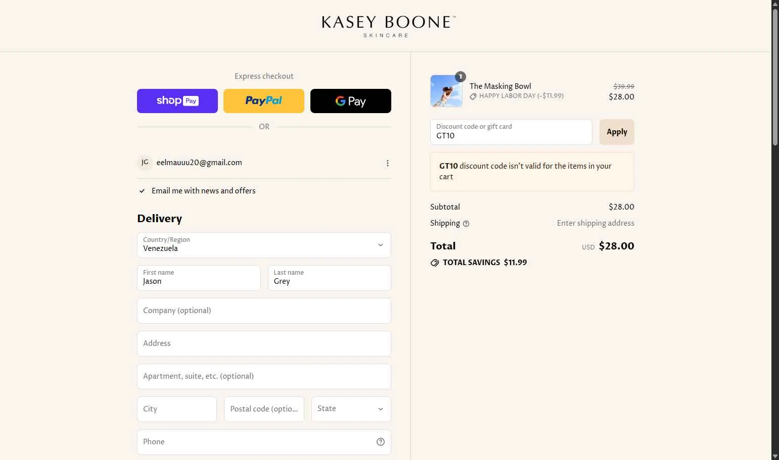 Glow Skincare checkout page showing Glow Skincare discount code box | Screenshot taken by SimplyCodes community member on Aug 28, 2025