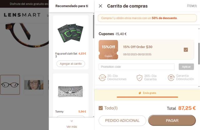 Lensmart Online checkout page showing Lensmart Online promo code box | Screenshot taken by SimplyCodes community member on Aug 27, 2025