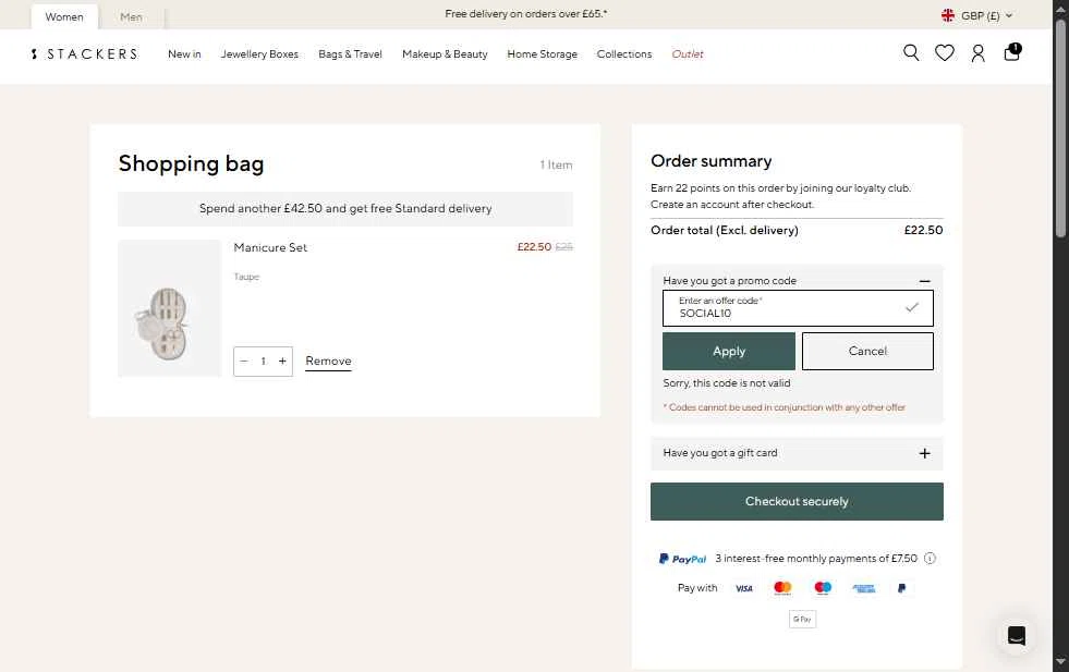 Stackers UK checkout page showing Stackers UK discount code box | Screenshot taken by SimplyCodes community member on Jan 2, 2026