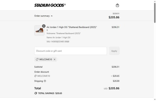 Stadium Goods checkout page showing Stadium Goods promo code box | Screenshot taken by SimplyCodes community member on Aug 15, 2025